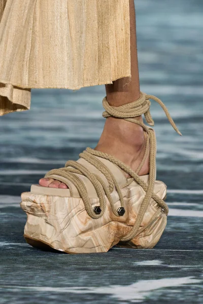 Look 29